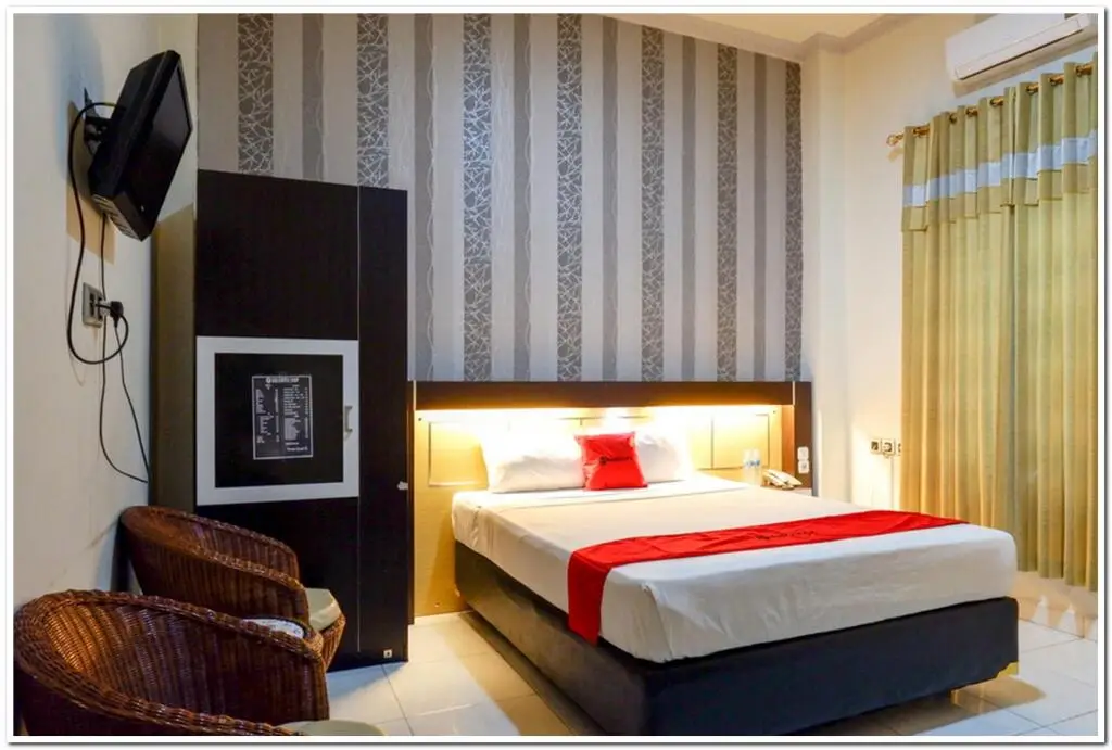 Палу: RedDoorz @ Hotel Bumi Palupy