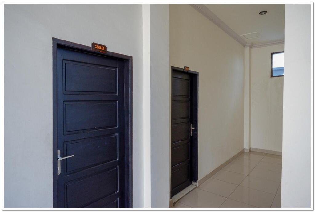 Палу: RedDoorz @ Hotel Bumi Palupy