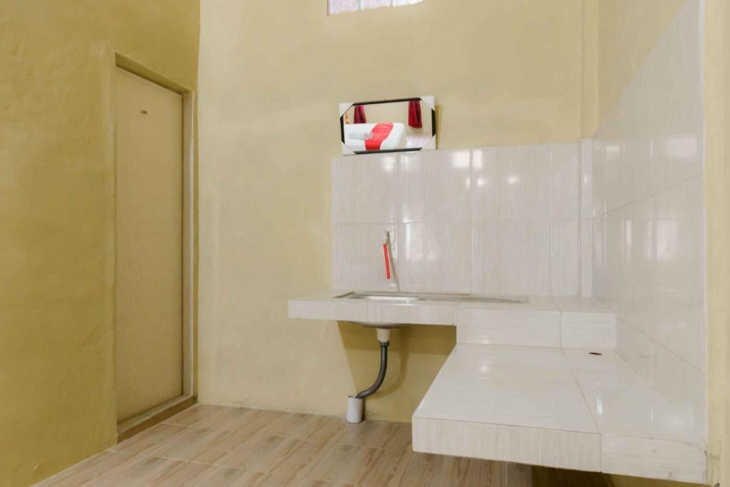Берастаги: RedDoorz near Bukit Kubu Berastagi