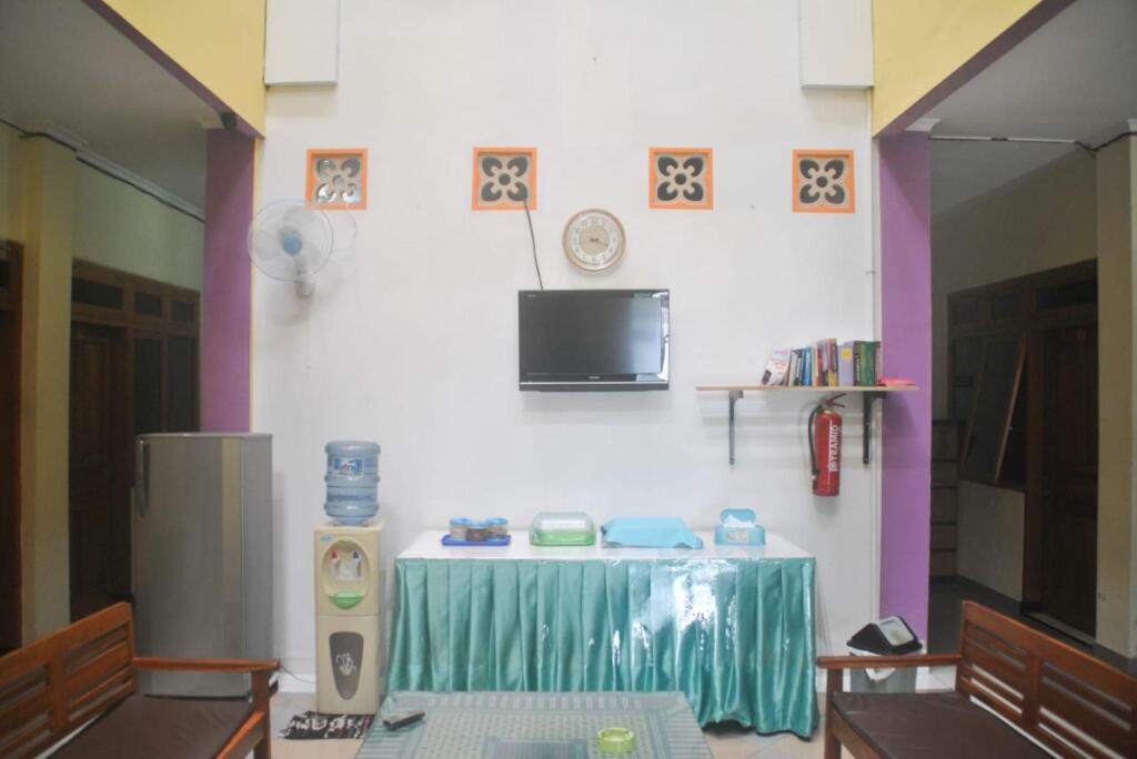 Картасура: Anugrah Hotel Syariah