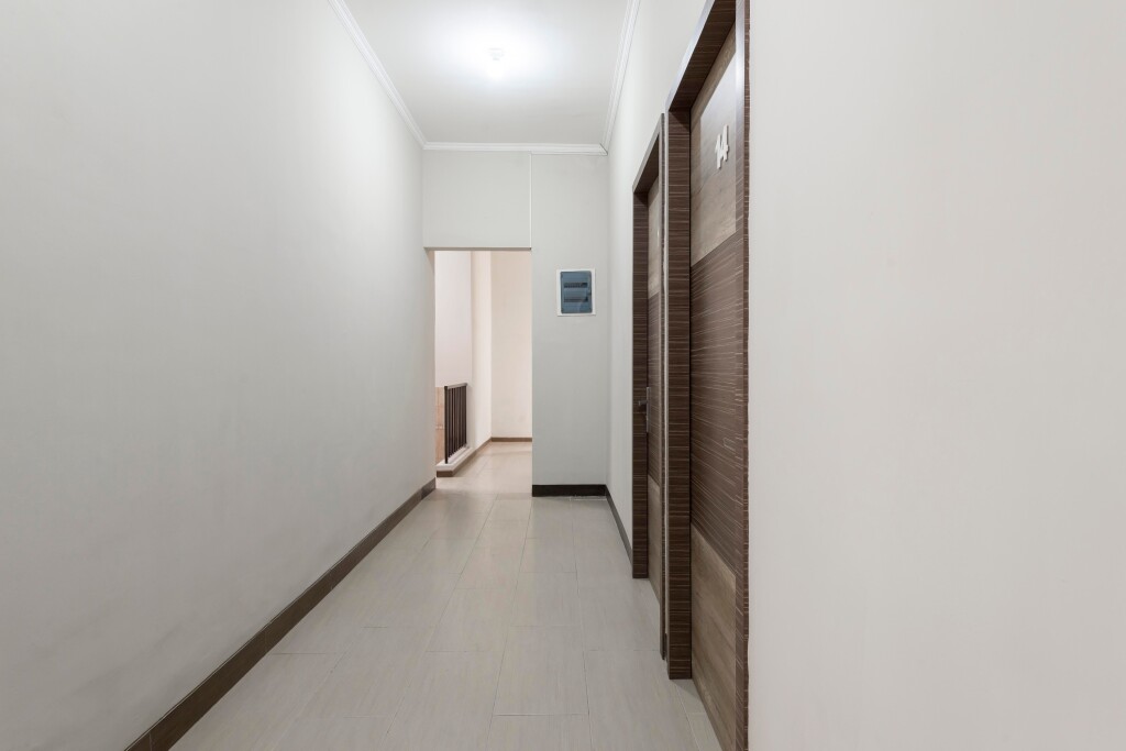 Сурабая: RedDoorz near Grand City Mall 2