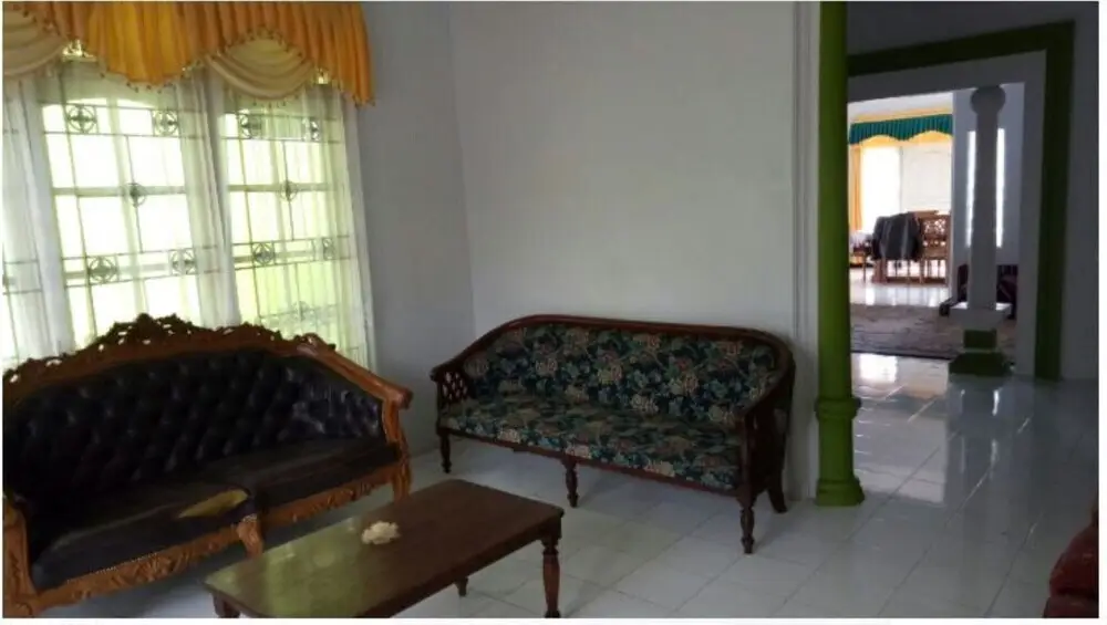 Бату: Villa Darsono