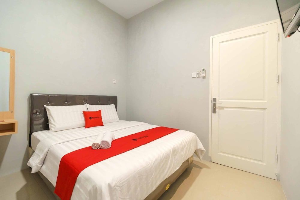 Петумбак: RedDoorz @ Helvetia Medan 2