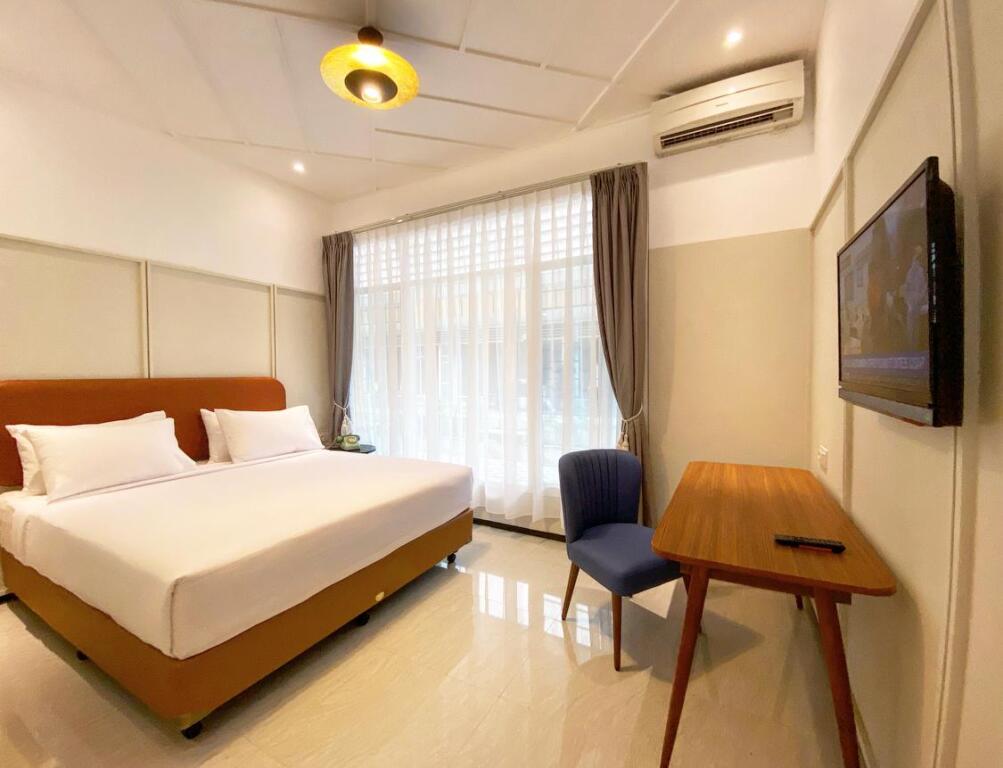 Пурвокерто: Aron Hotel