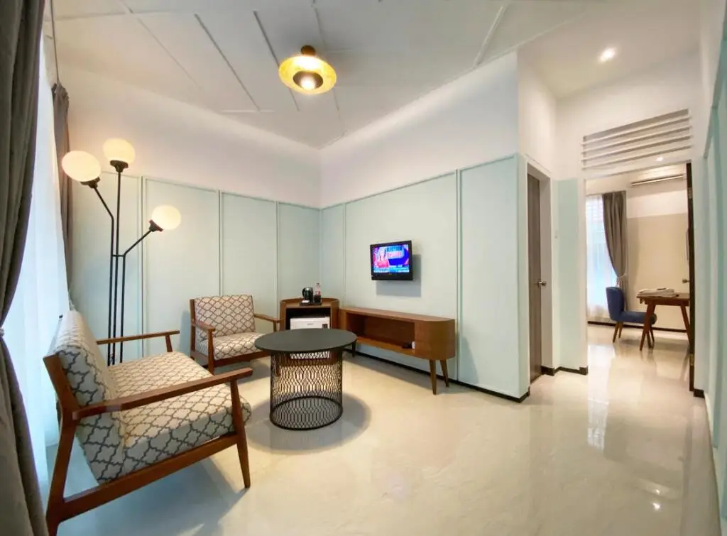 Пурвокерто: Aron Hotel