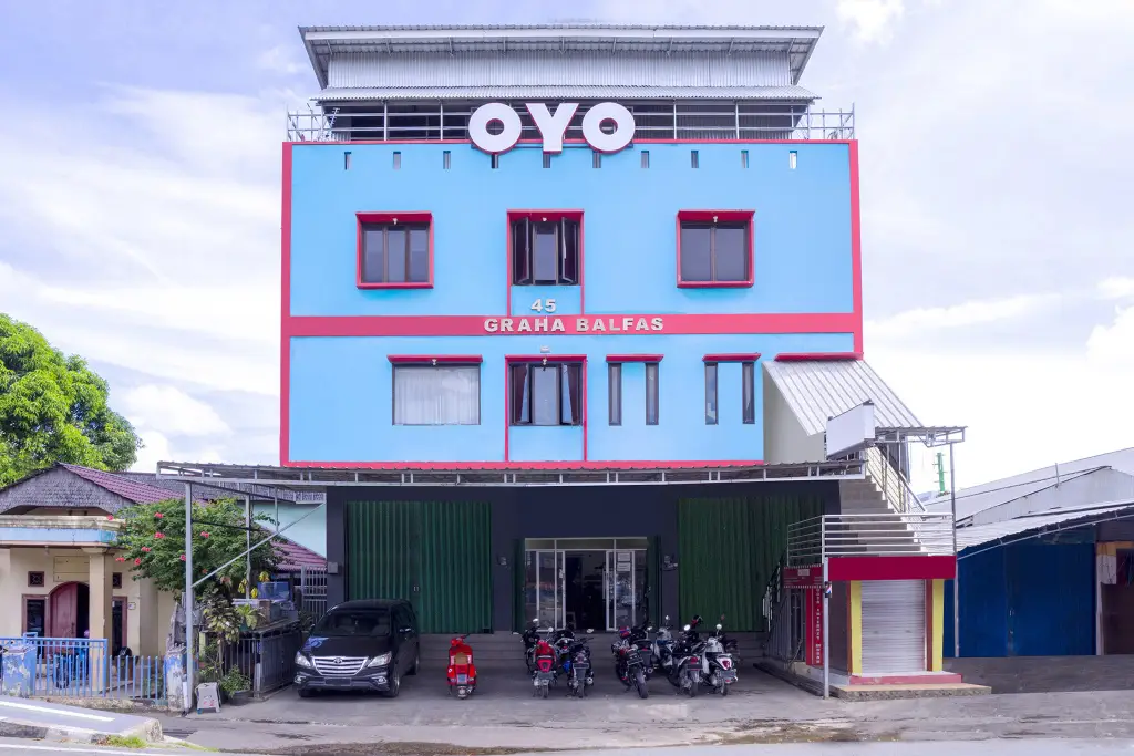 Самаринда: OYO 2976 Graha Balfas Syariah