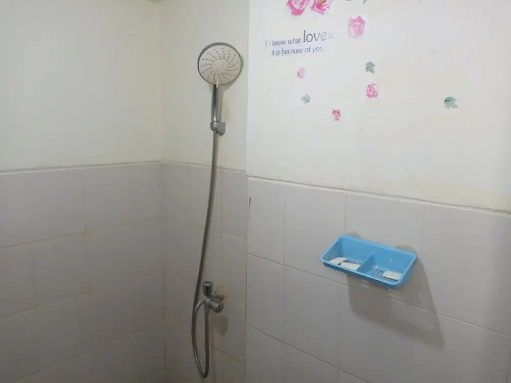 Бекаси: Adhigana Property Kemang View