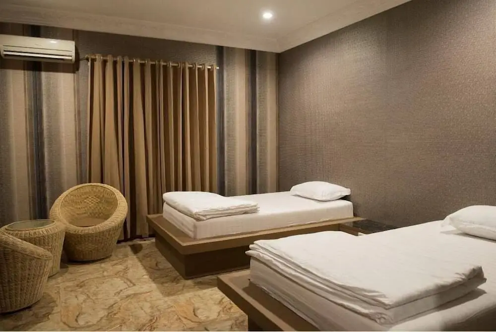 Палу: Hotel RAJA AKAS