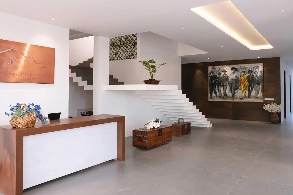 Приген: K Gallery Hotel