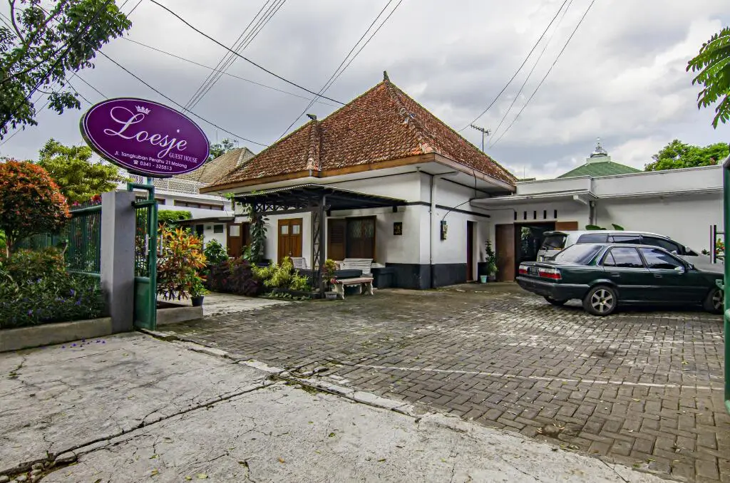 Маланг: Loesje Guesthouse