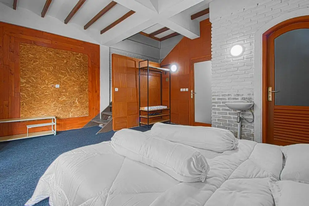 Паромпонг: Hotel Kupu Kupu Lembang