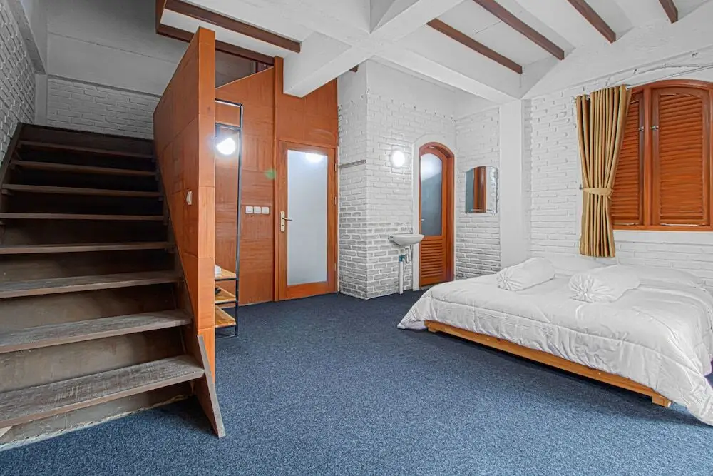 Паромпонг: Hotel Kupu Kupu Lembang