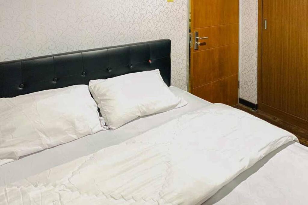 Джакарта: Apartment Cibubur Village Tower D Raja Property RedPartner