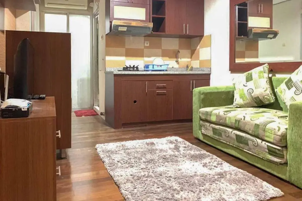 Джакарта: Apartment Cibubur Village Tower D Raja Property RedPartner