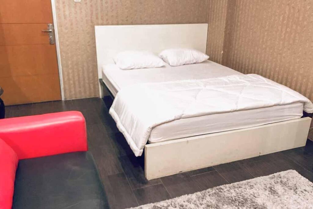 Джакарта: Apartment Cibubur Village Tower D Raja Property RedPartner