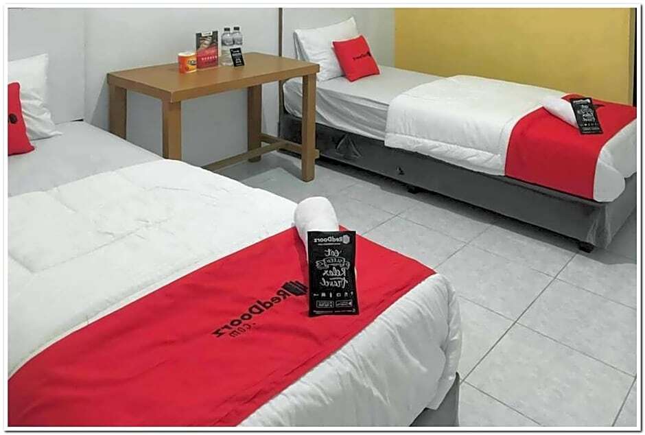 Медан: RedDoorz @ Simpang Pos Medan