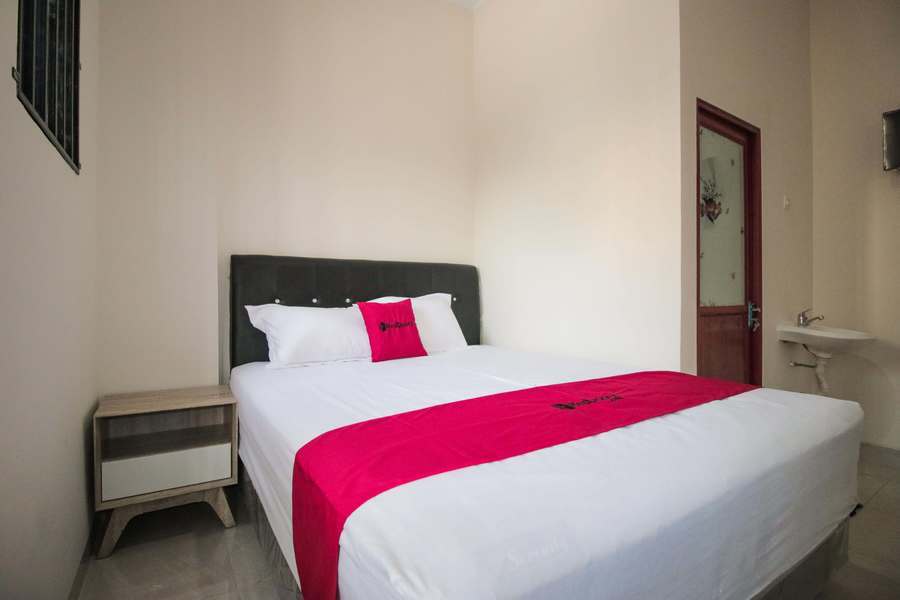 Джакарта: RedDoorz Syariah @ Jatinegara