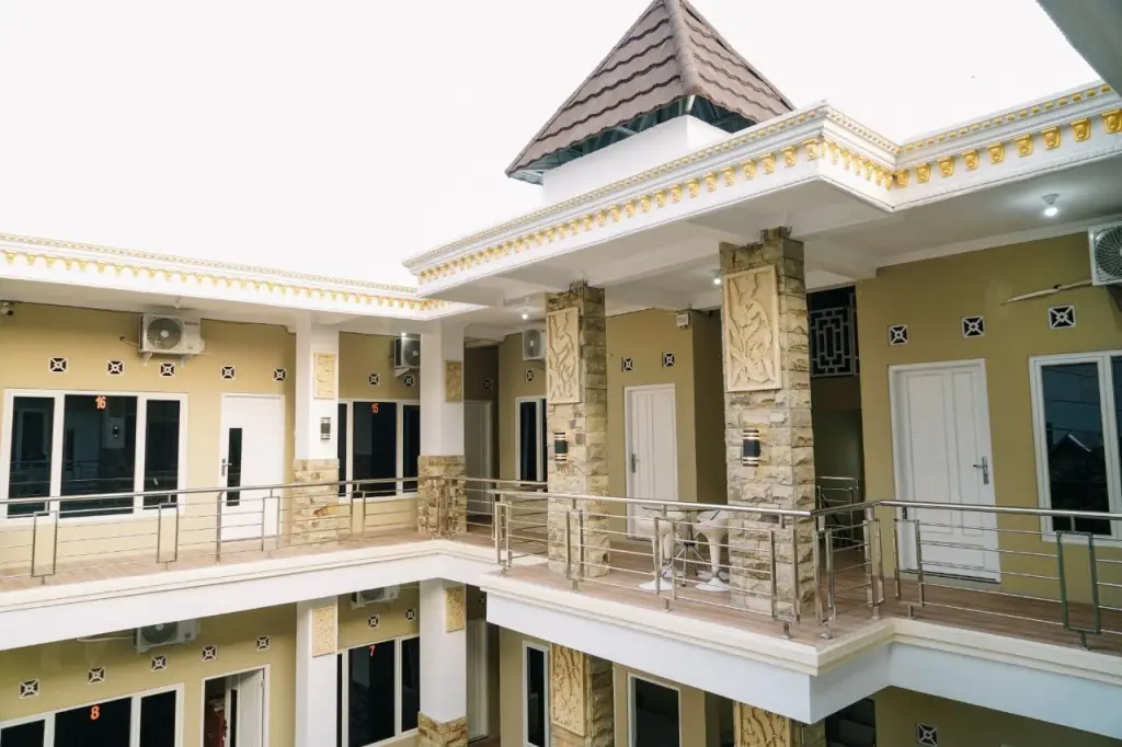 Батуретно: Kostel Velisia Syariah RedPartner