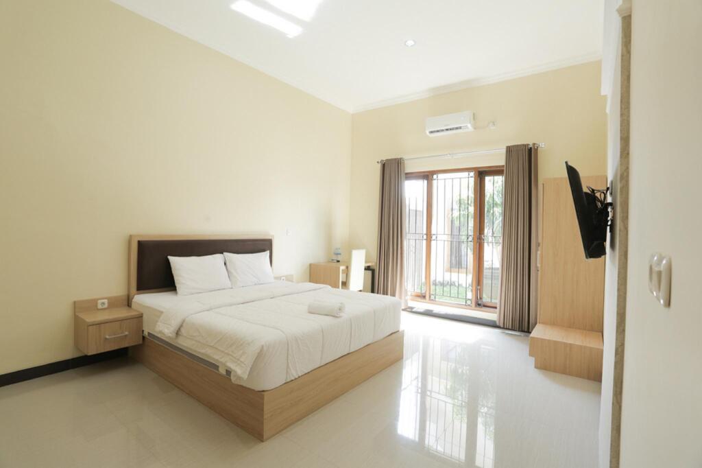 Суракарта: IDR Green Guest House Syariah RedPartner