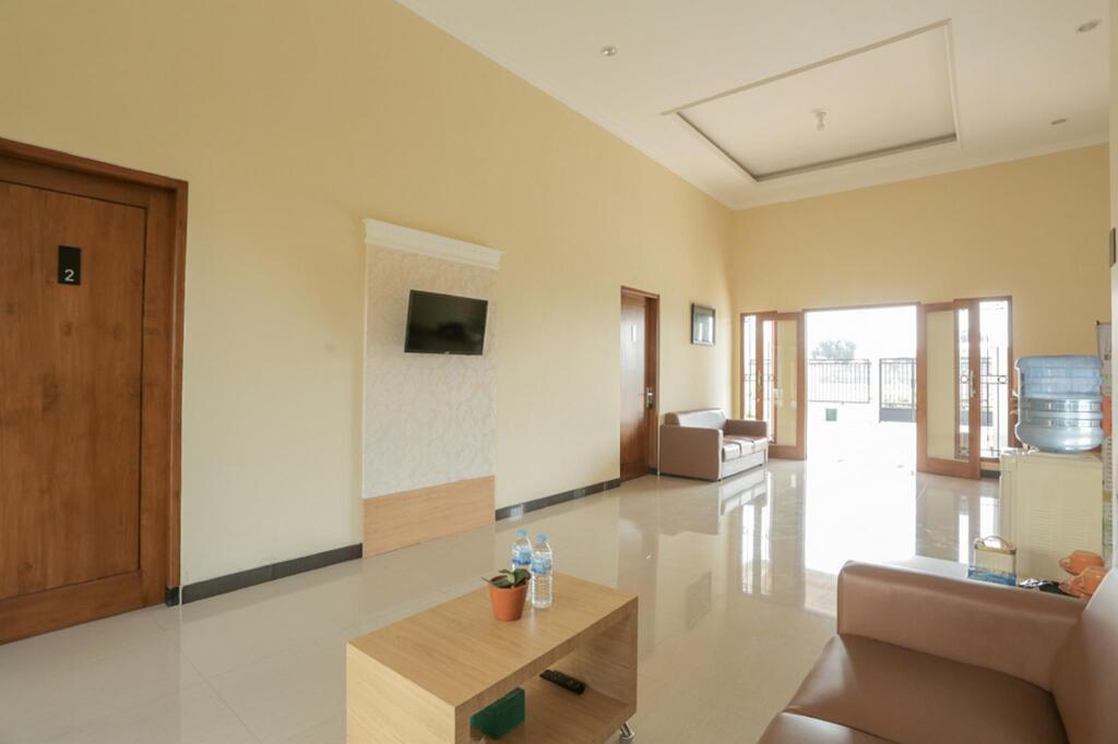 Суракарта: IDR Green Guest House Syariah RedPartner