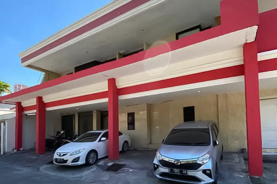 Сурабая: RedDoorz near Bukit Darmo Golf