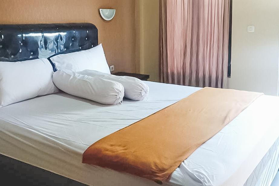 carousel image 1