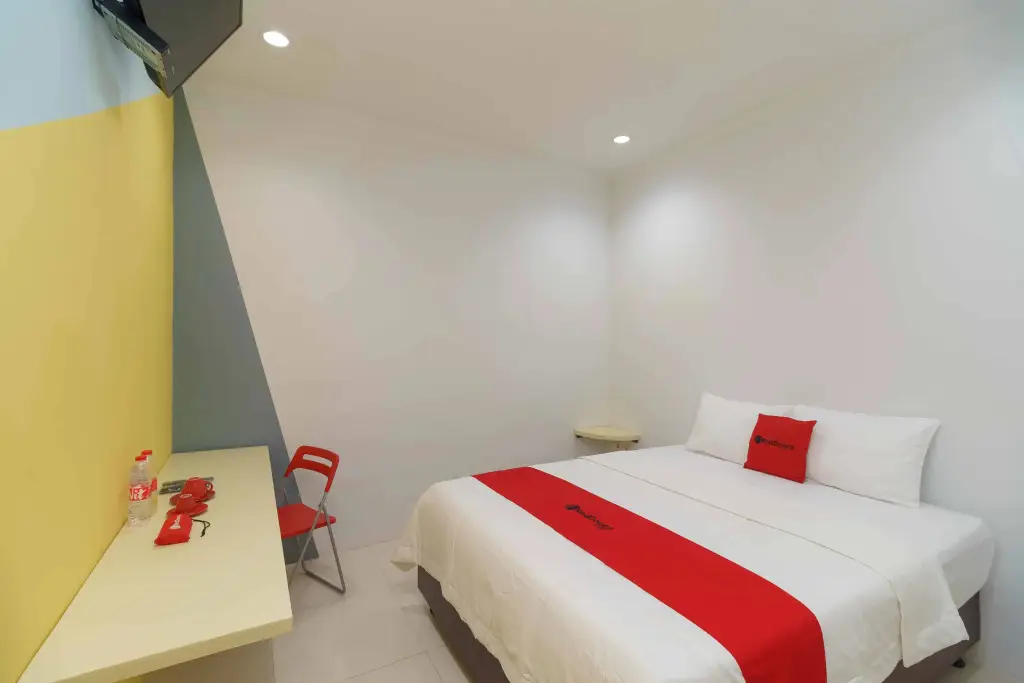Бекаси: RedDoorz @ Taman Galaxy Bekasi