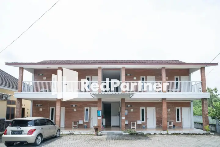 Батуретно: House Acasia Syariah RedPartner