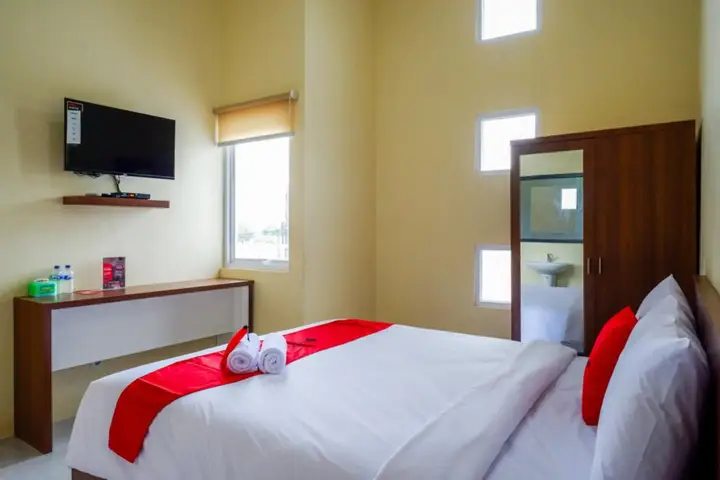 Суракарта: RedDoorz near Graha Saba Buana Solo