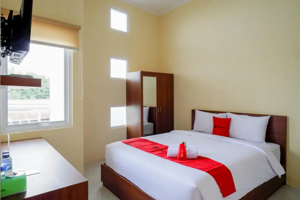 Суракарта: RedDoorz near Graha Saba Buana Solo