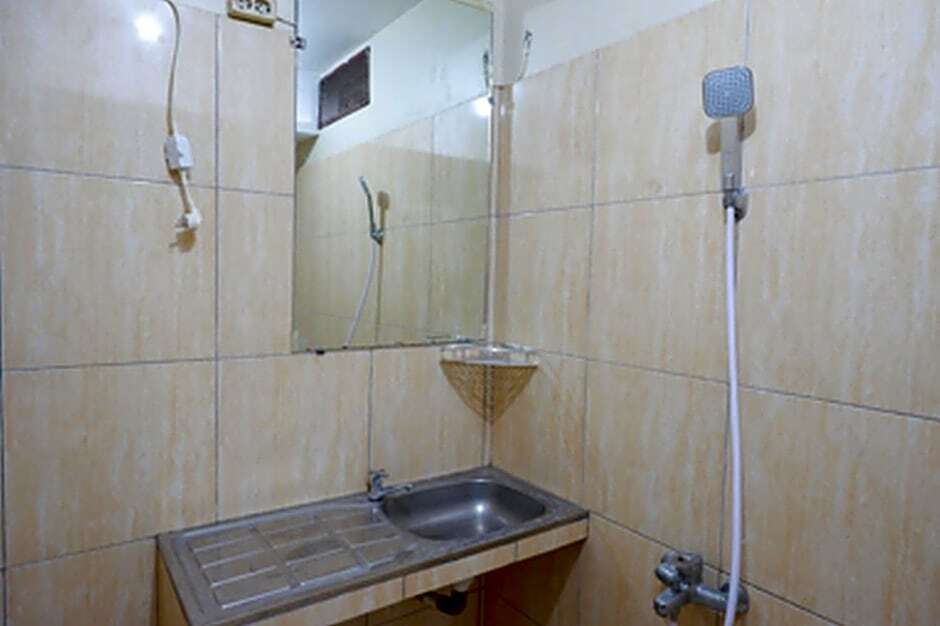 Кудус: RedDoorz near Ahmad Yani Monument Park Kudus