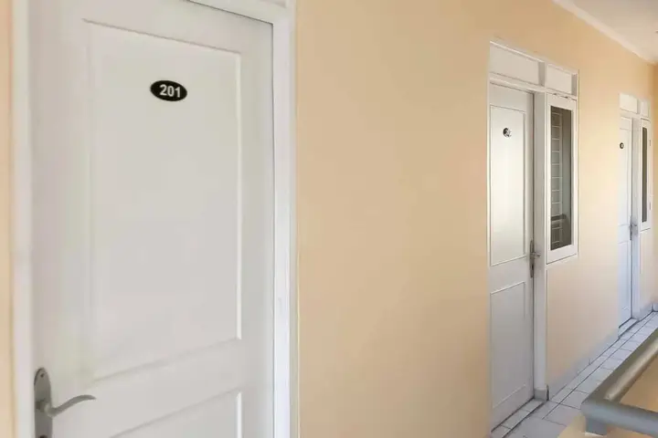 Чикаранг: RedDoorz @ Pavilion Residence Cikarang