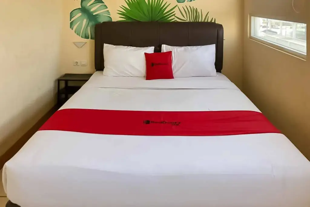 Чикаранг: RedDoorz @ Iodium Residence Cikarang