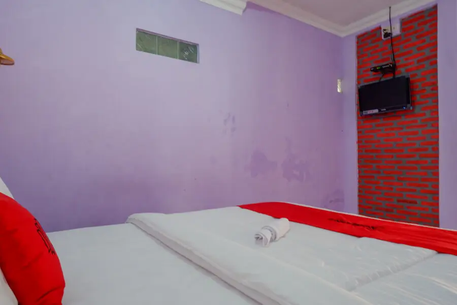 Кебумен: RedDoorz near Goa Jatijajar 2