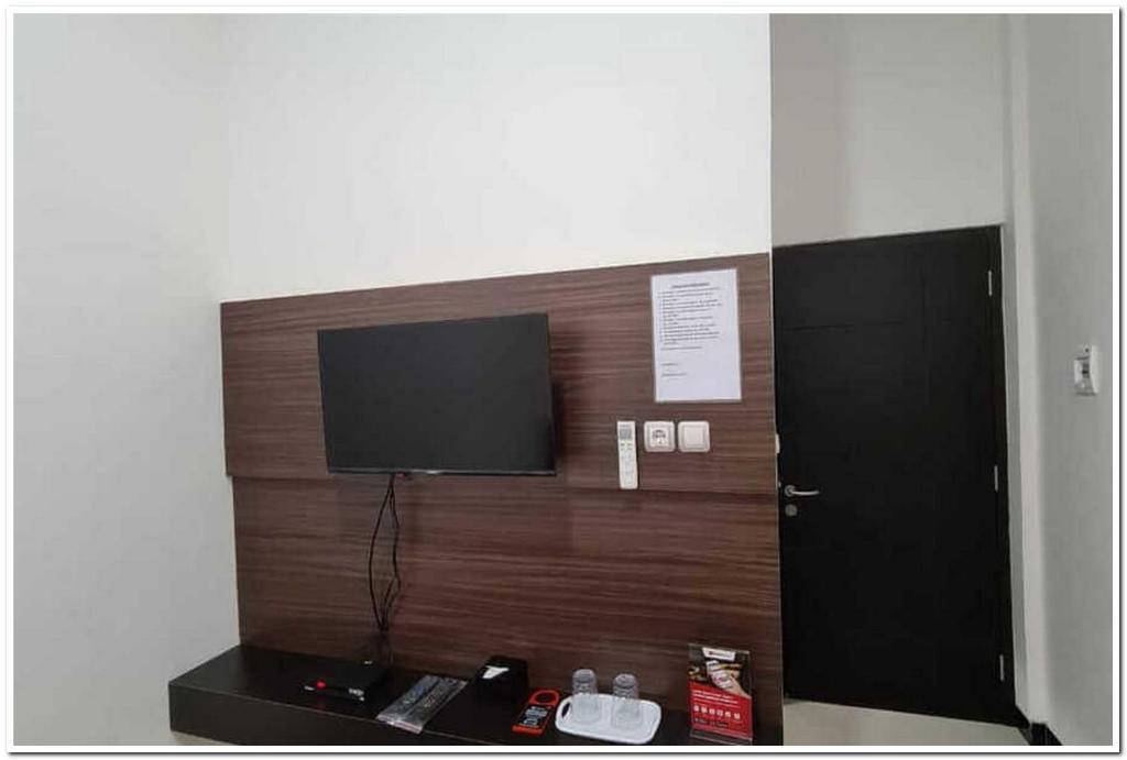 Пурвокерто: RedDoorz near Moro Mall Purwokerto 2