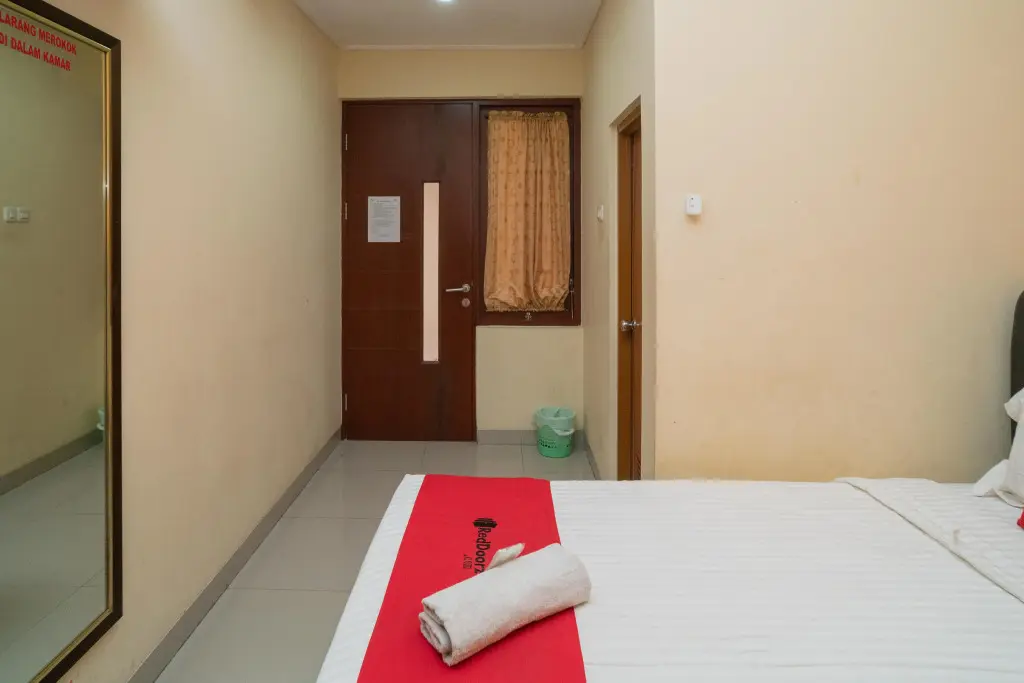 Чиребон: RedDoorz Syariah Plus near Cirebon Super Block Mall 2
