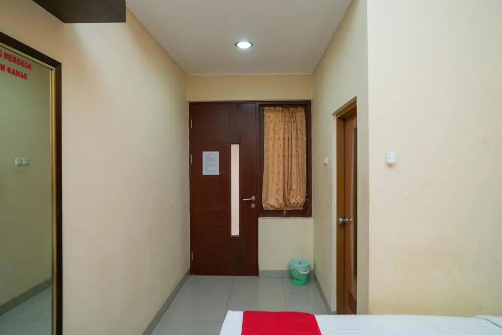 Чиребон: RedDoorz Syariah Plus near Cirebon Super Block Mall 2