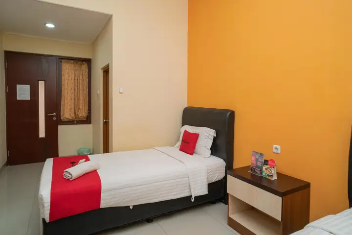 Чиребон: RedDoorz Syariah Plus near Cirebon Super Block Mall 2