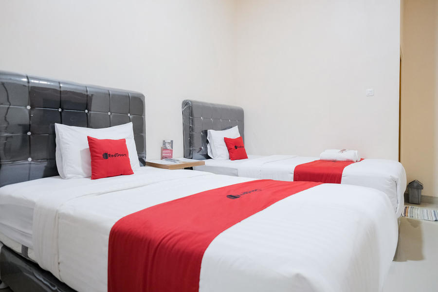 Бандар-Лампунг: RedDoorz Plus @ Jalan P. Emir Moh Noer Lampung