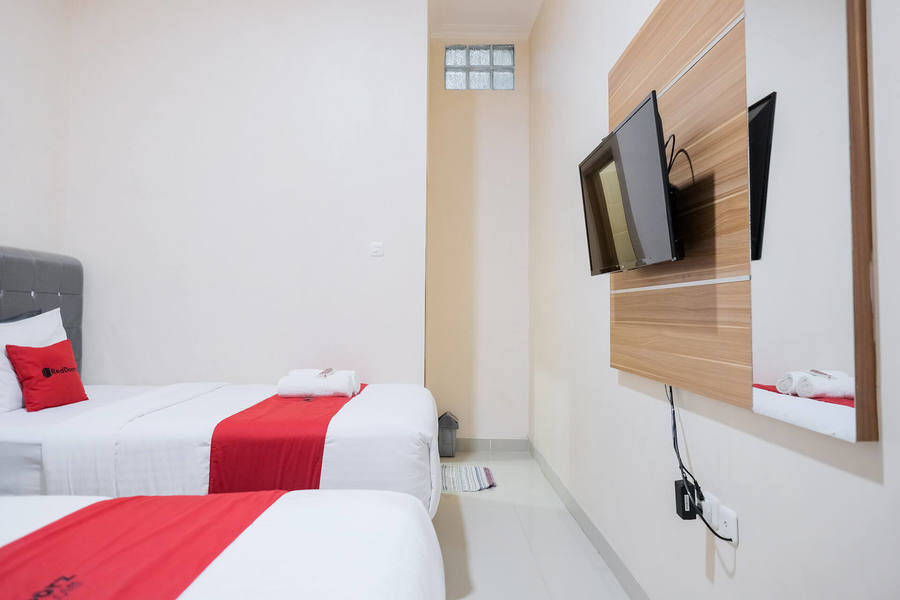 Бандар-Лампунг: RedDoorz Plus @ Jalan P. Emir Moh Noer Lampung