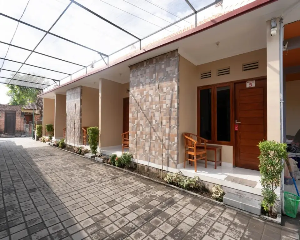 Умеаньяр: RedDoorz near Buleleng Harbour 2