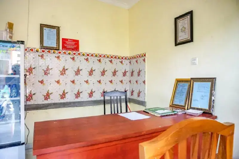 Умеаньяр: RedDoorz near Buleleng Harbour 2