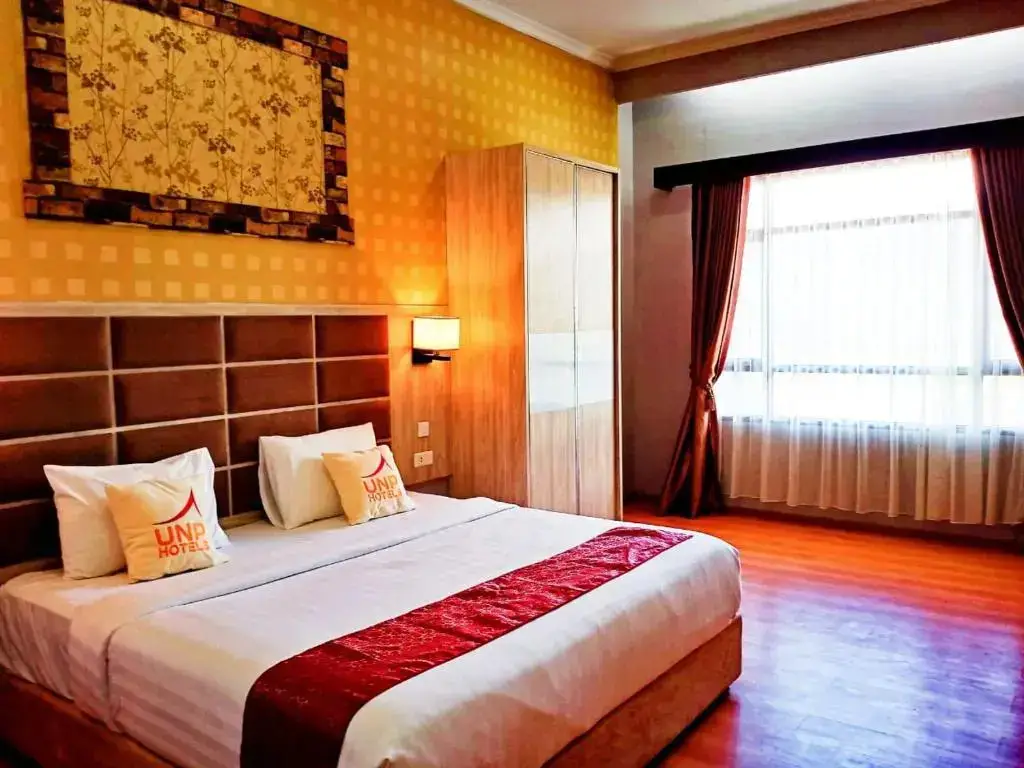 Паданг: UNP Hotel and Convention Center