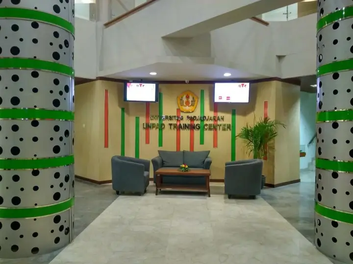 Бандунг: UTC Bandung