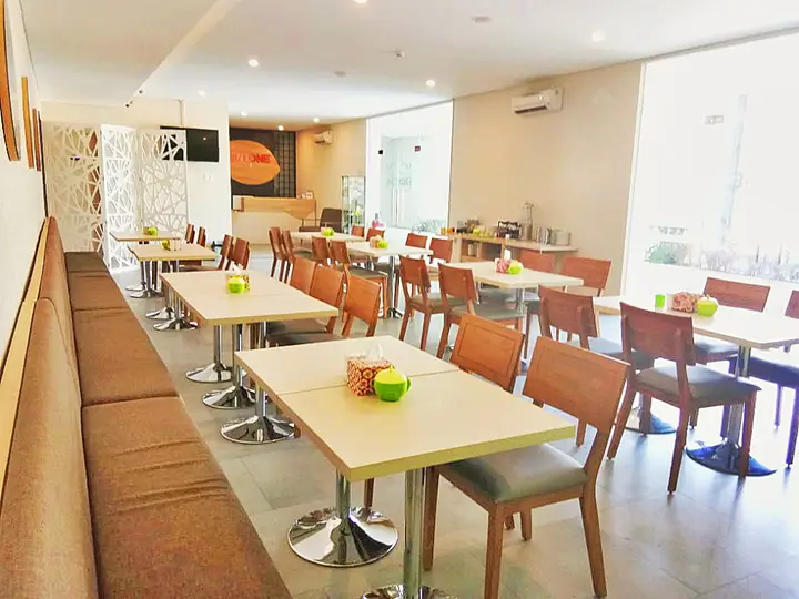 Бату: Three Eight Front One Boutique Batu Malang