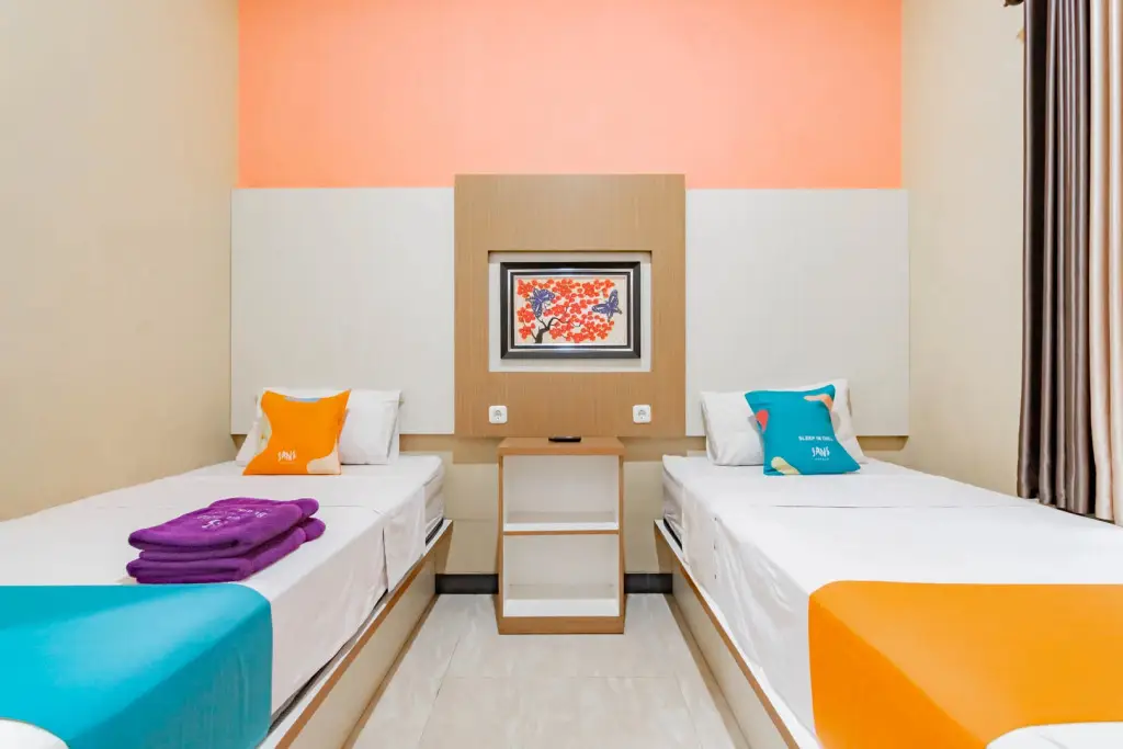 Чиребон: Sans Hotel Budaya Cirebon