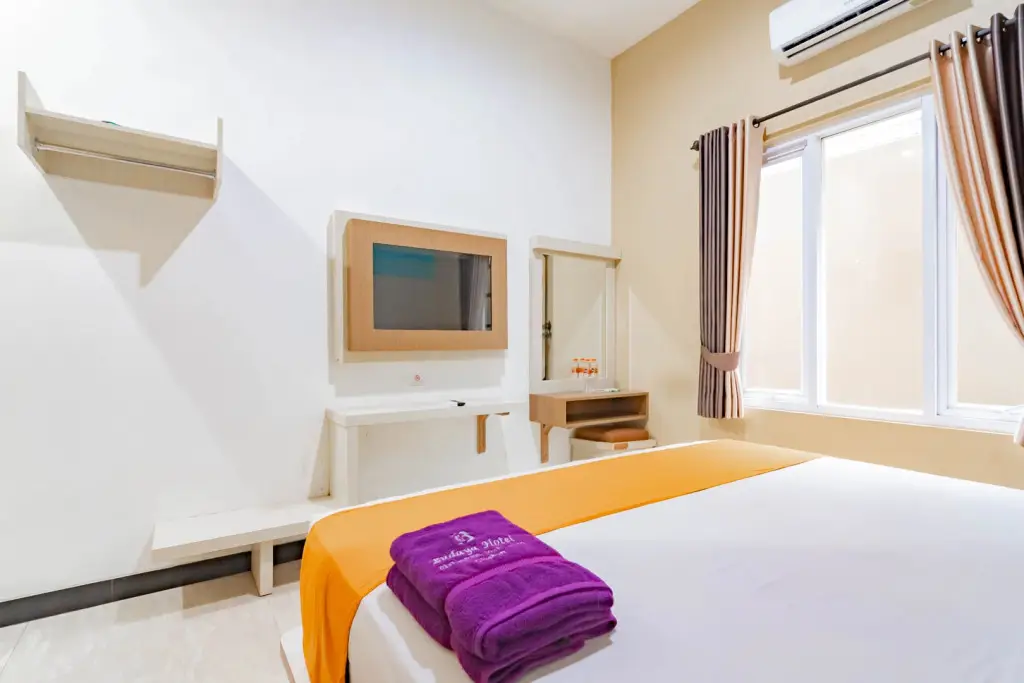 Чиребон: Sans Hotel Budaya Cirebon