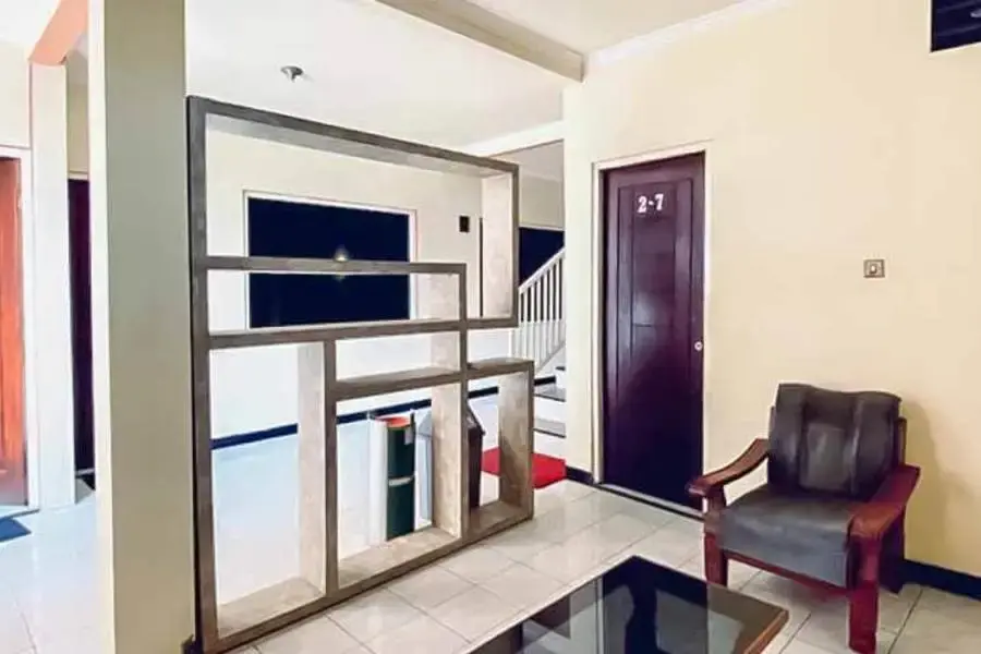 Сурабая: RedDoorz Syariah near T1 Juanda Airport 2