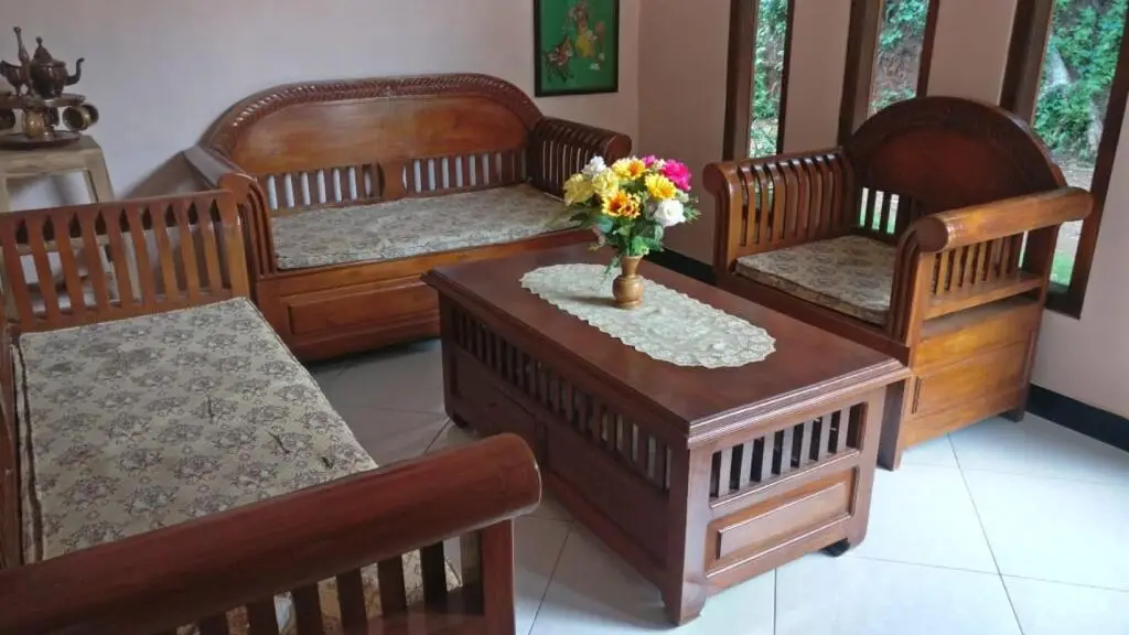 Батуретно: Yati Homestay