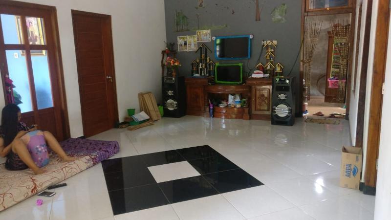 Батуретно: Yati Homestay
